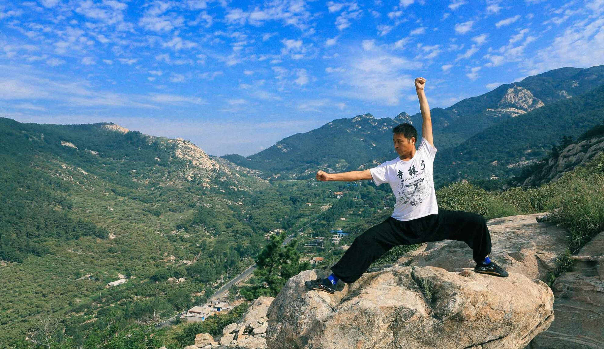 Qigong & Meditation Training   Tianmeng Mountain Qigong and Kungfu School